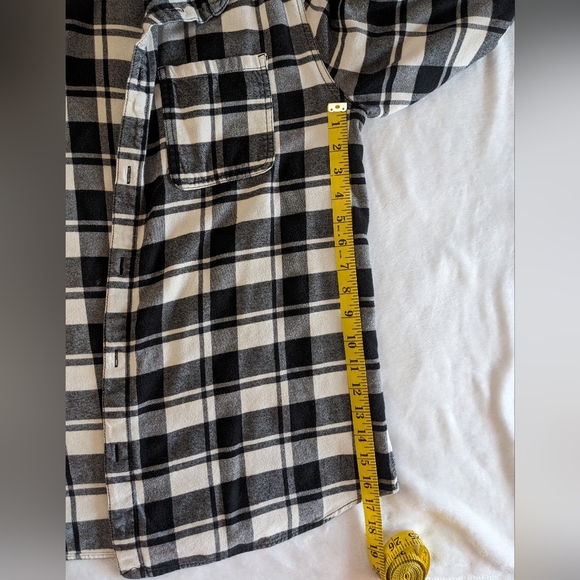 H&M Plaid Shirt - Picture 5 of 5